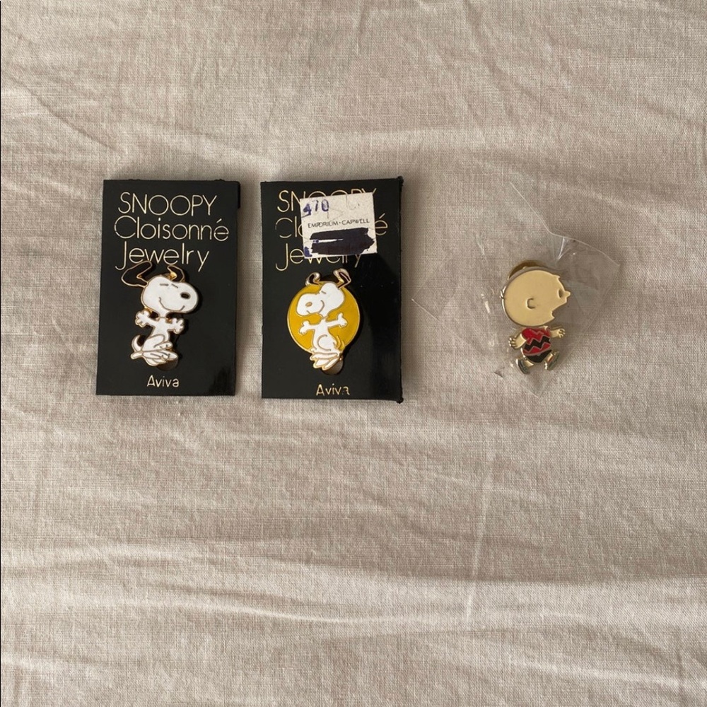 Peanuts snoopy pins vintage 1958 collectible aviva
